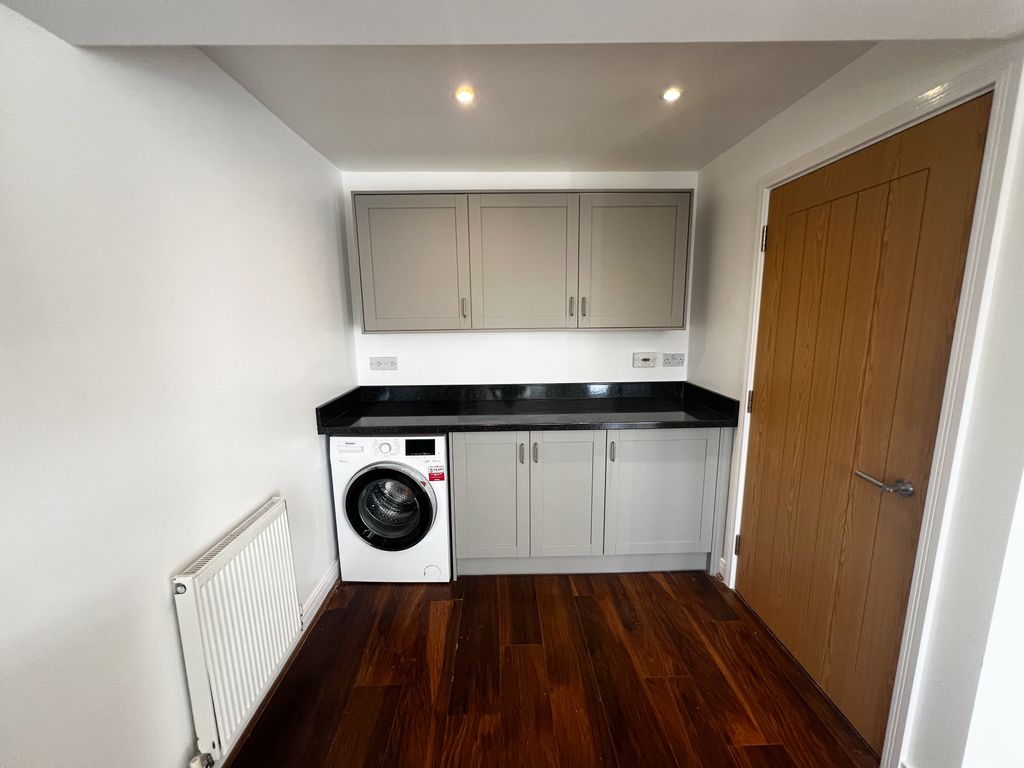 Property photo 3 of 13 Utility Room