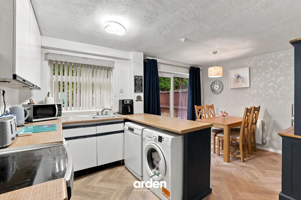 Property photo 2 of 11
