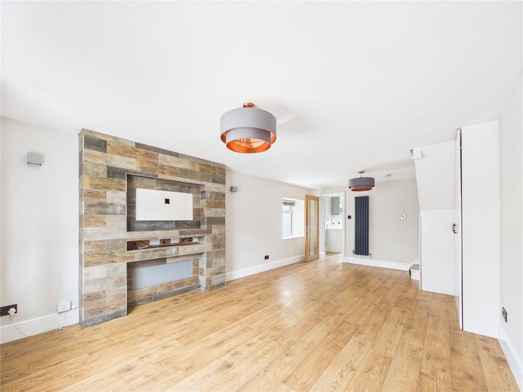 Property photo 3 of 15 Picture No. 05