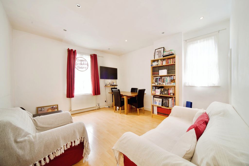 Property photo 3 of 16 Photography
