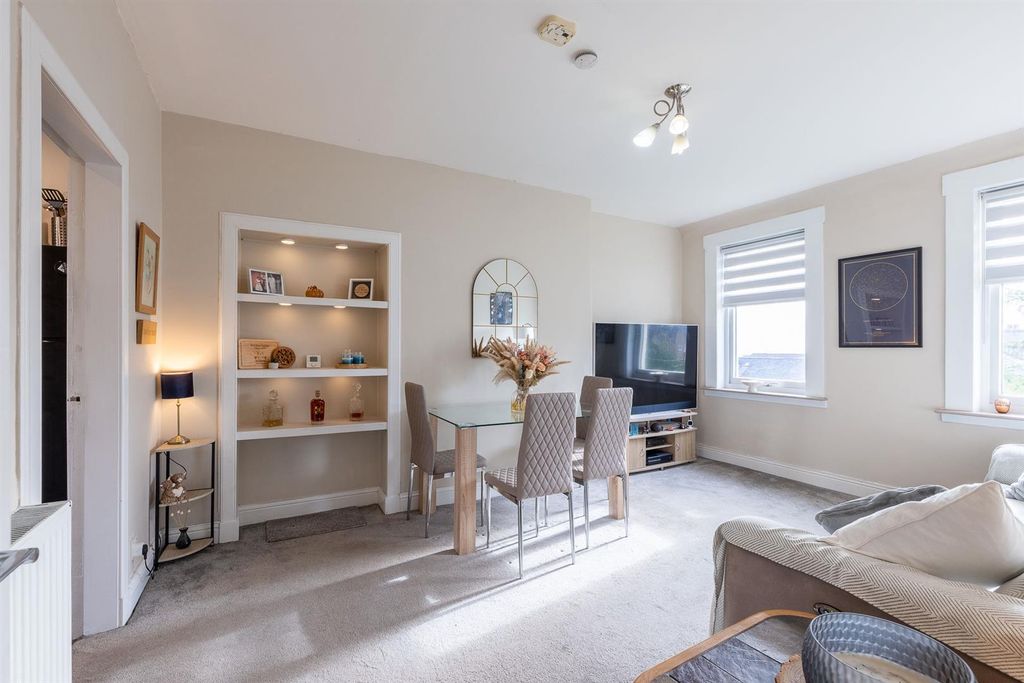 Property photo 3 of 17 4.Jpg