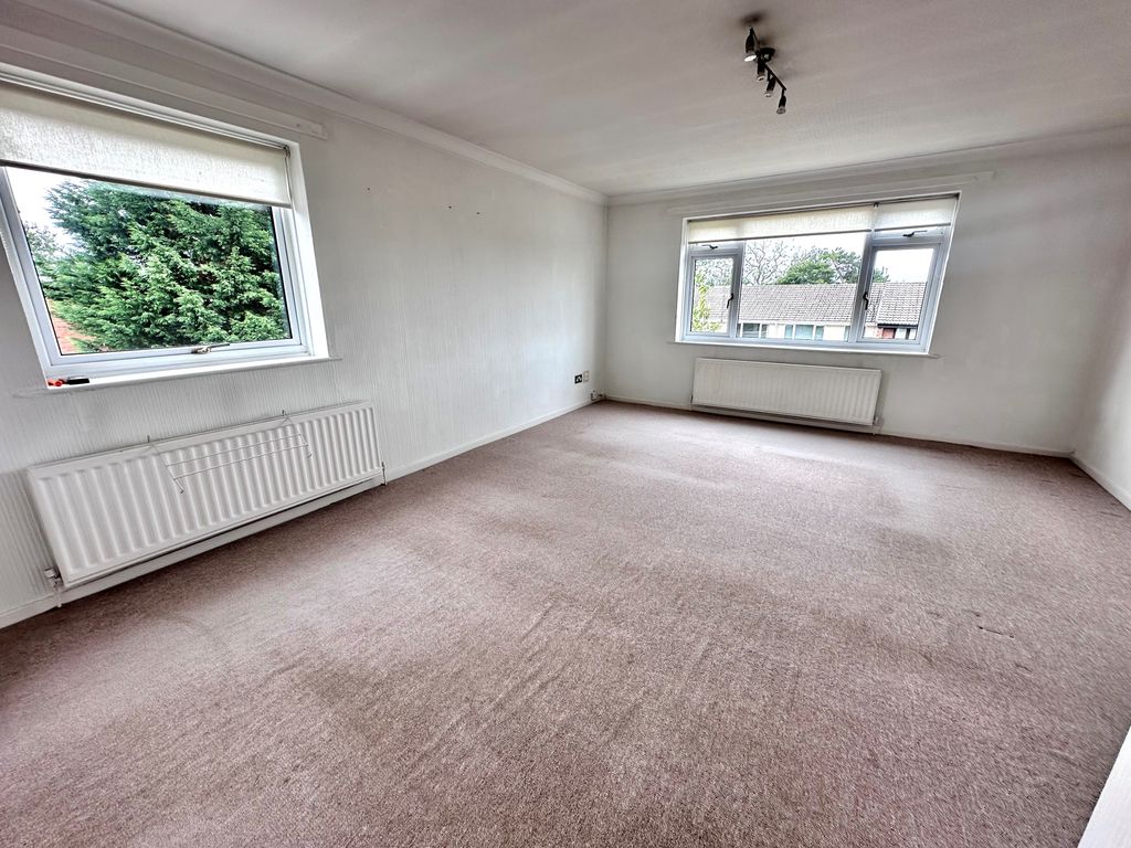 Property photo 3 of 12 Image
