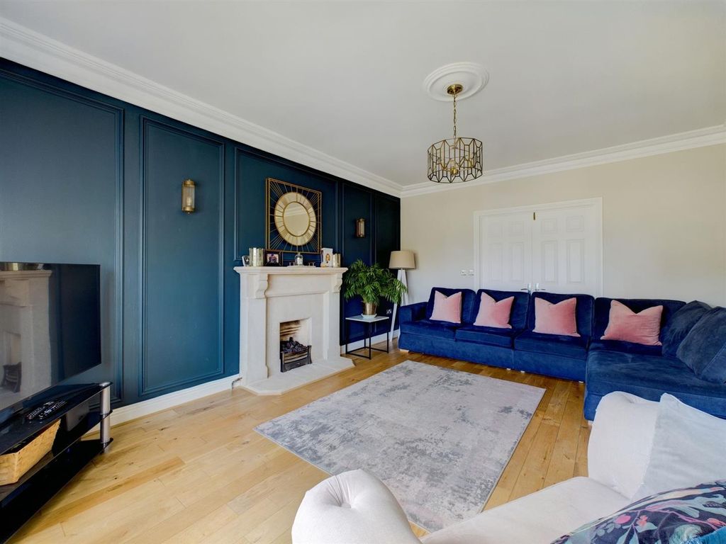 Property photo 2 of 21 Cam01800G0-Pr0041-Still005.Jpg