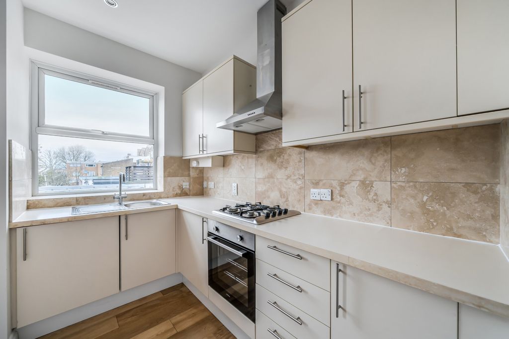 Property photo 2 of 14 Kitchen