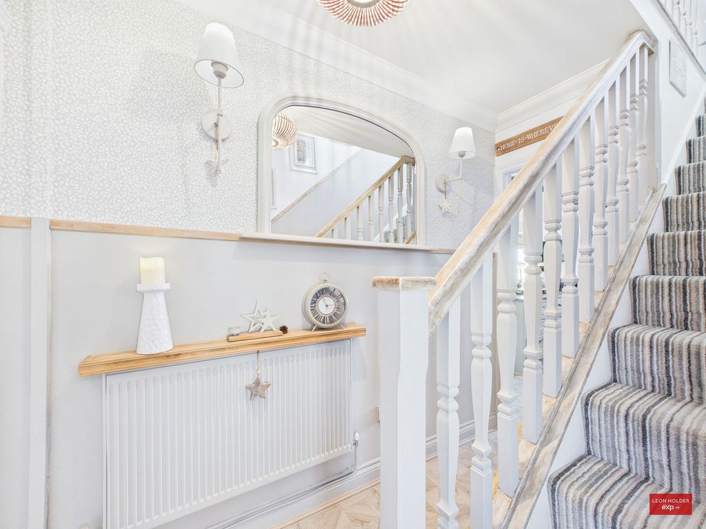 Property photo 2 of 29