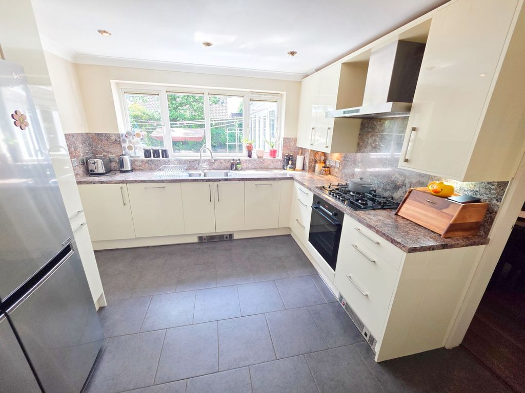 Property photo 2 of 22