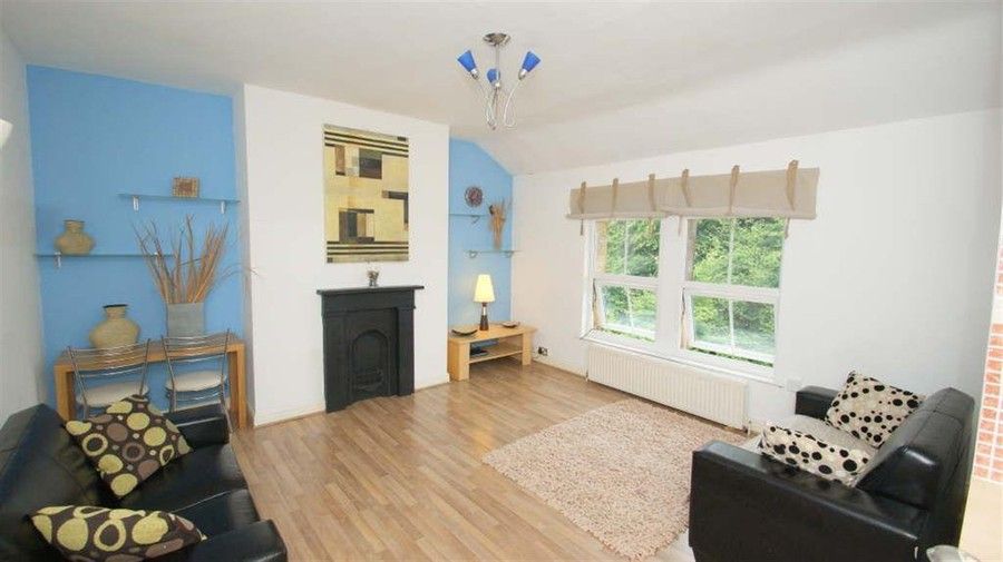 Property photo 3 of 14