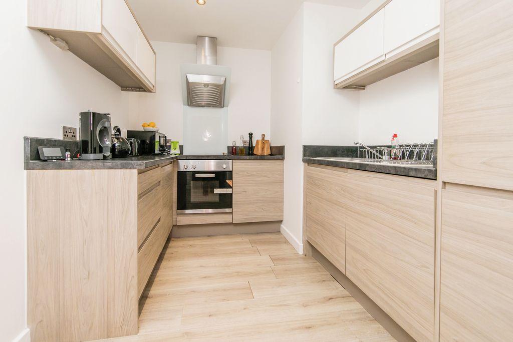 Property photo 3 of 14 Kitchen