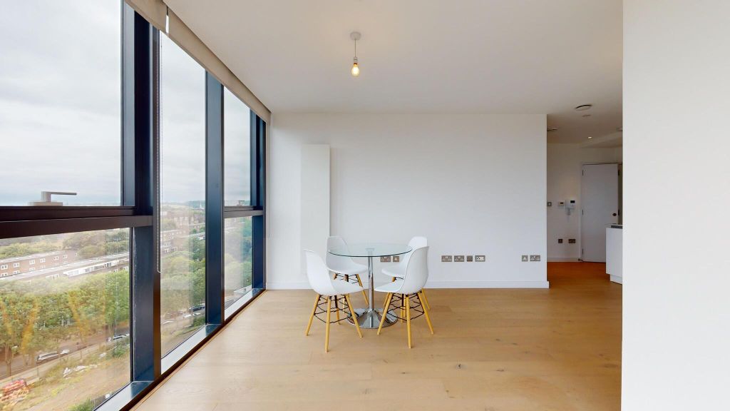 Property photo 1 of 13 Living Room