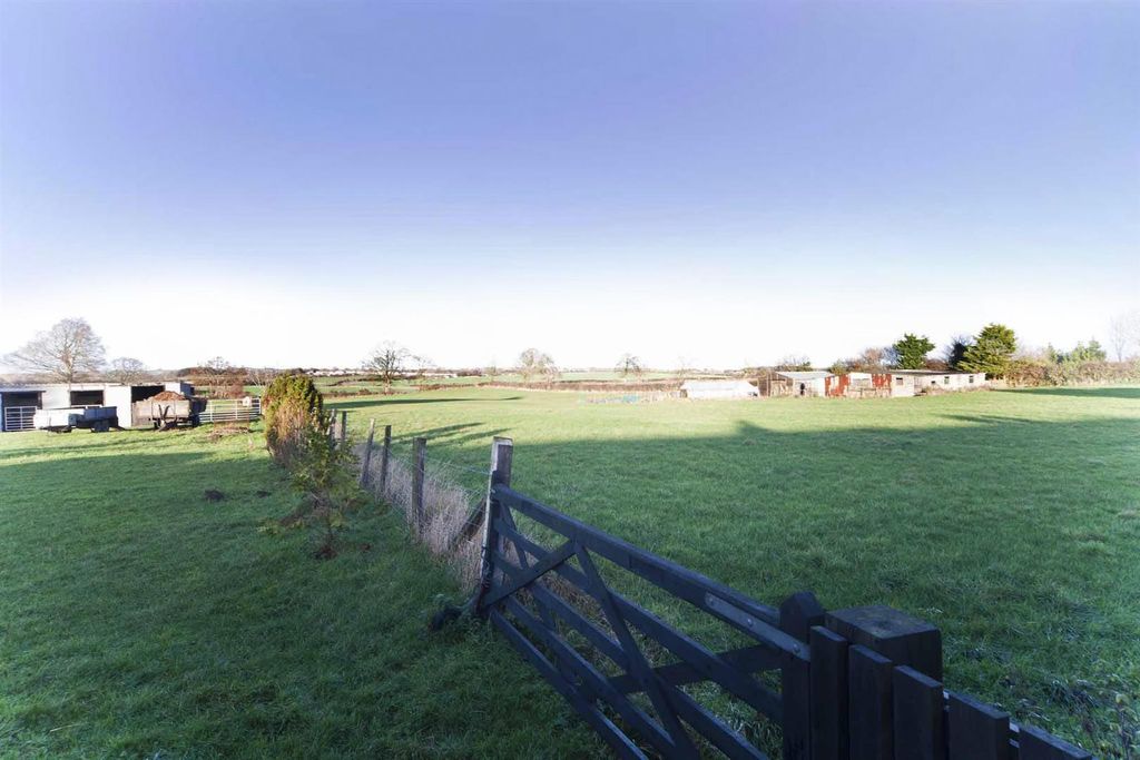 Property photo 2 of 24 Img_1284.Jpg