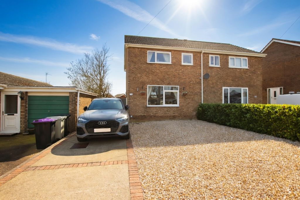 Property photo 1 of 15 Front