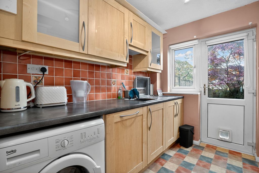 Property photo 3 of 19