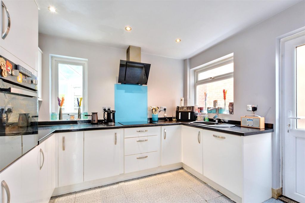 Property photo 2 of 25 Kitchen_1.Jpeg