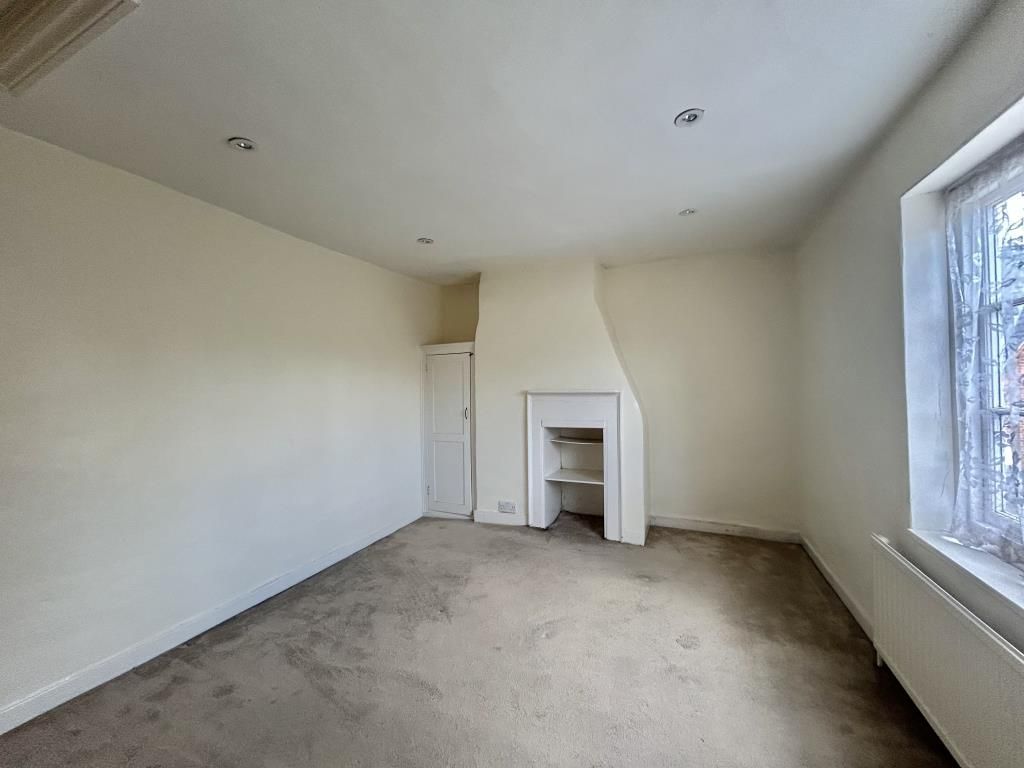 Property photo 3 of 5 Bedroom