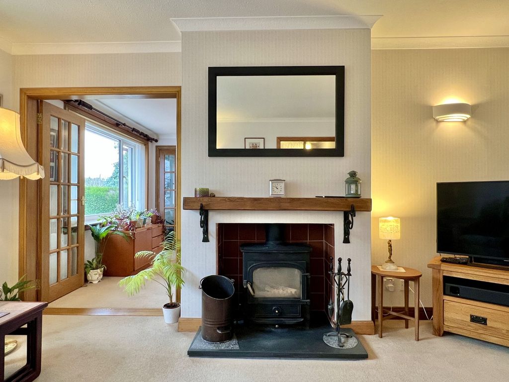 Property photo 3 of 28