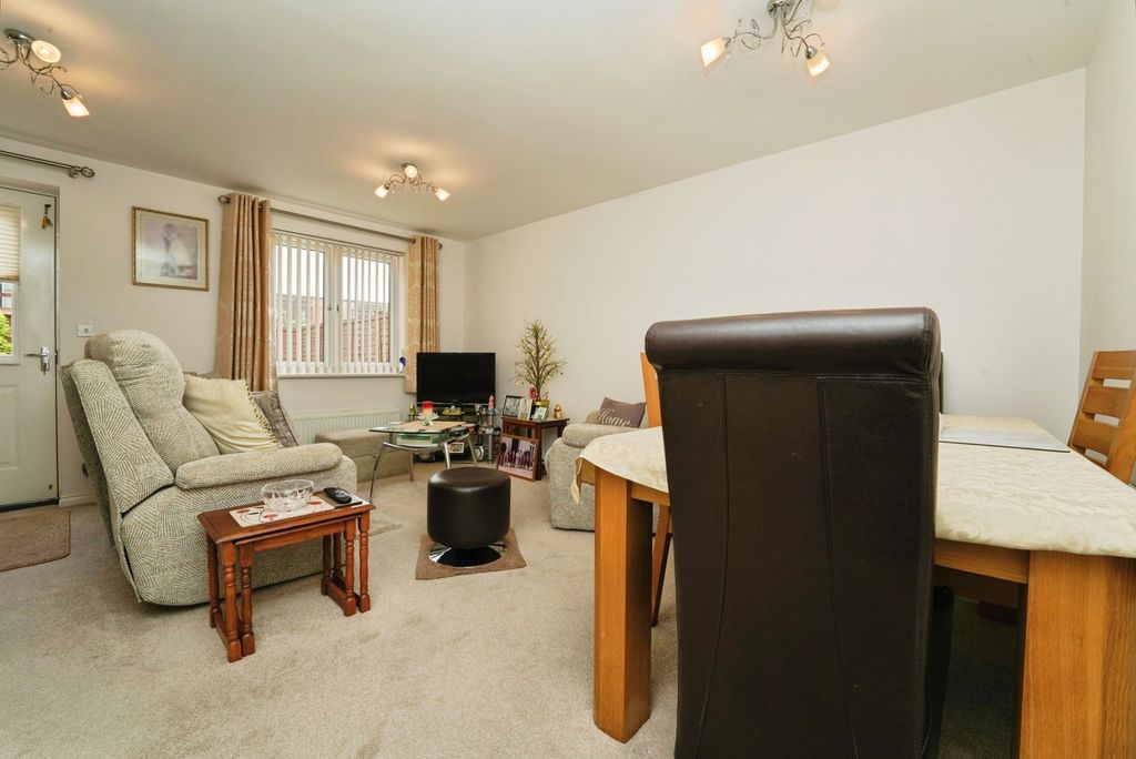 Property photo 2 of 17 Lounge Diner