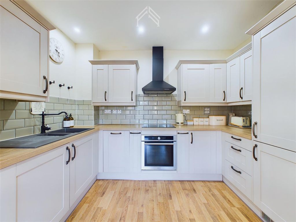 Property photo 3 of 12 3.Jpg