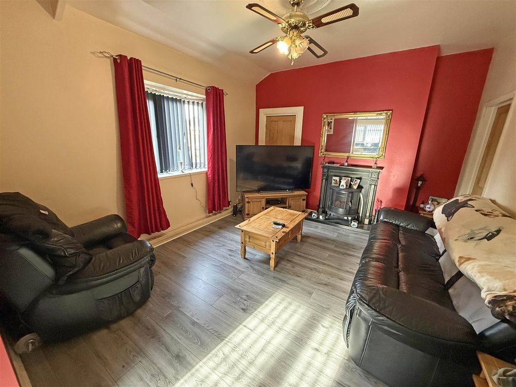 Property photo 2 of 9 Living Room.Jpg