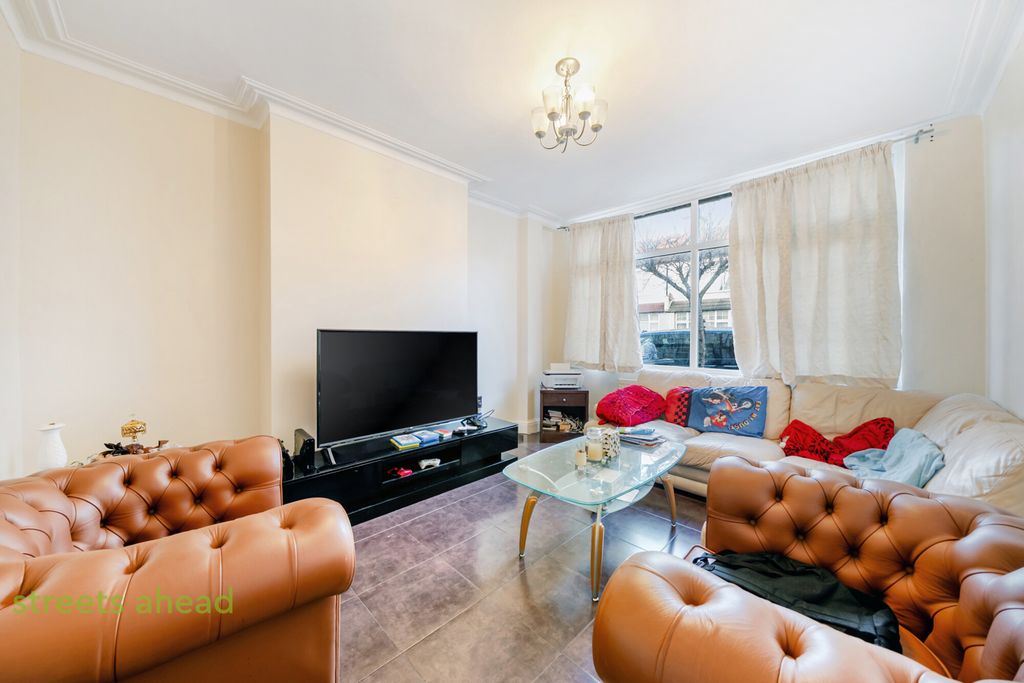 Property photo 2 of 10 7c843873-3522-4B1...