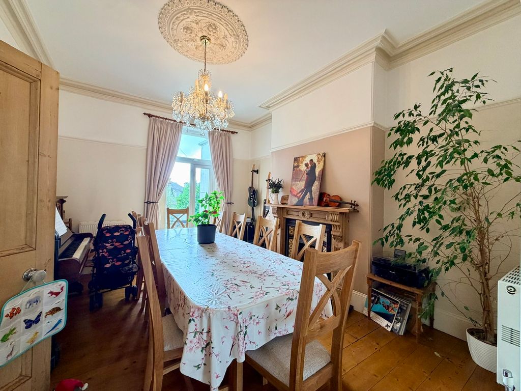 Property photo 3 of 16 Dining Room