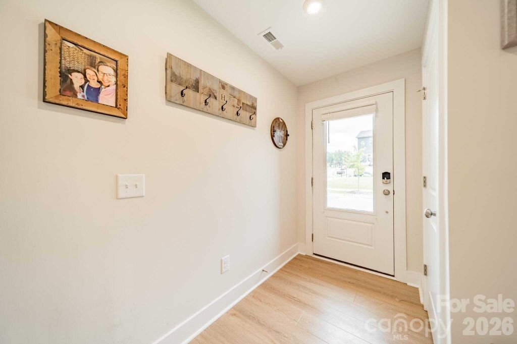Property photo 1 of 2 <Alttext/>