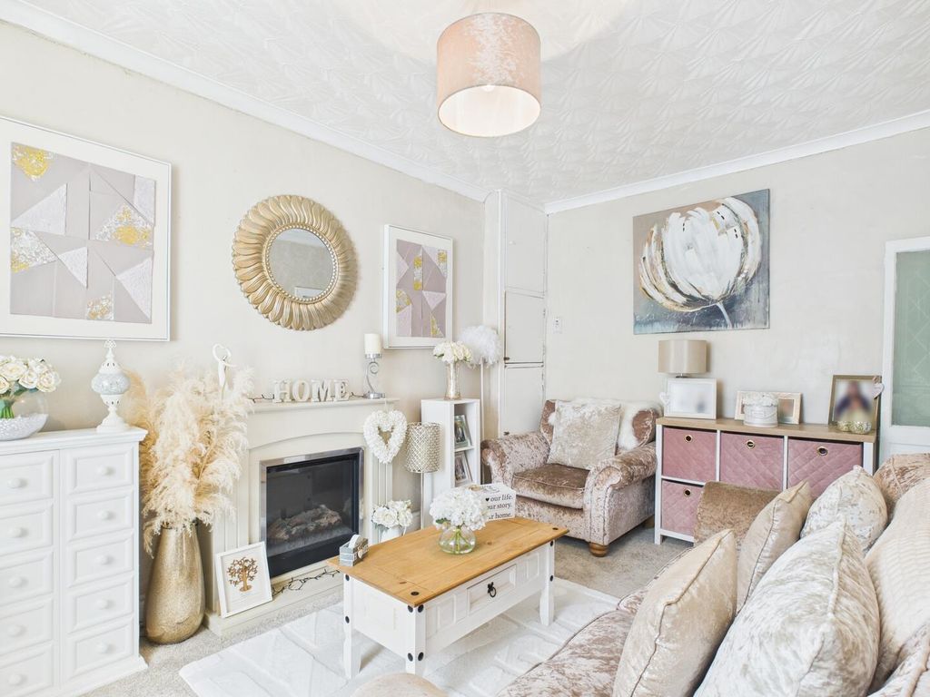 Property photo 3 of 12 Living Room