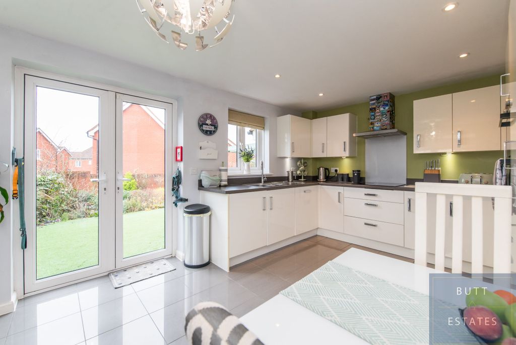 Property photo 2 of 19