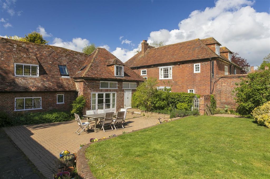 Property photo 3 of 32