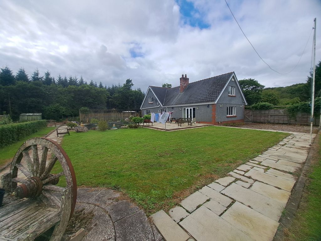 Property photo 1 of 28