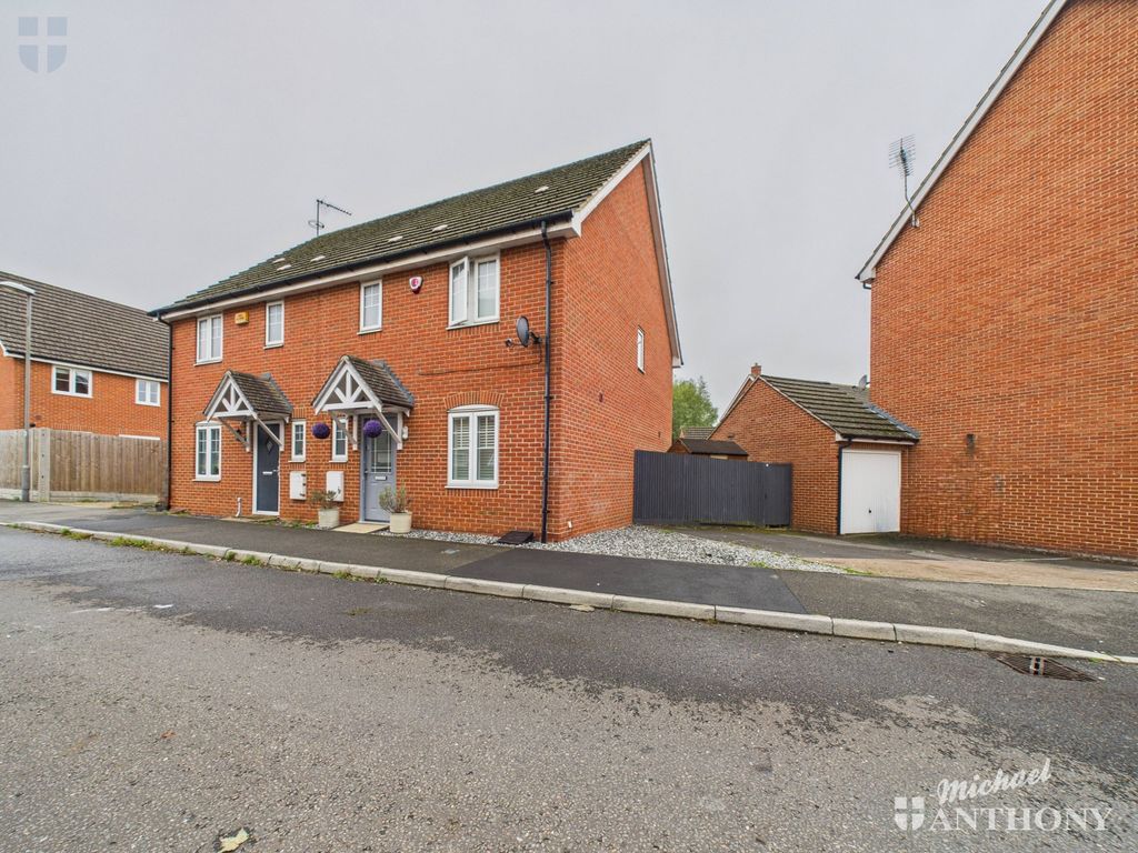 Property photo 1 of 14 Cam03218G0-Pr0795-Still008