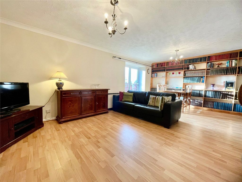 Property photo 3 of 9