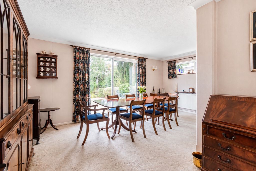Property photo 3 of 23 Dining Room