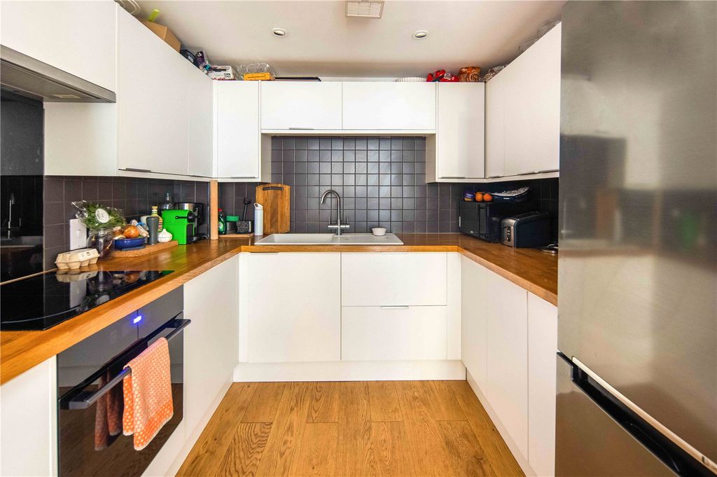 Property photo 2 of 17 Kitchen