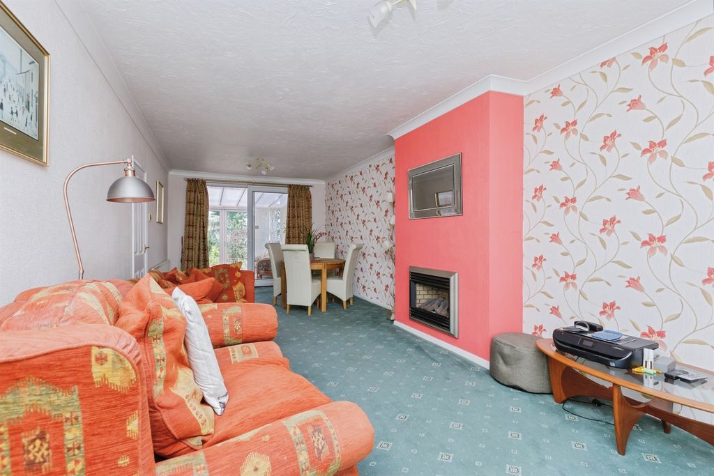 Property photo 2 of 16