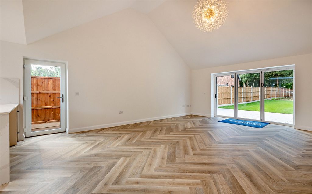 Property photo 3 of 17 Picture No. 21