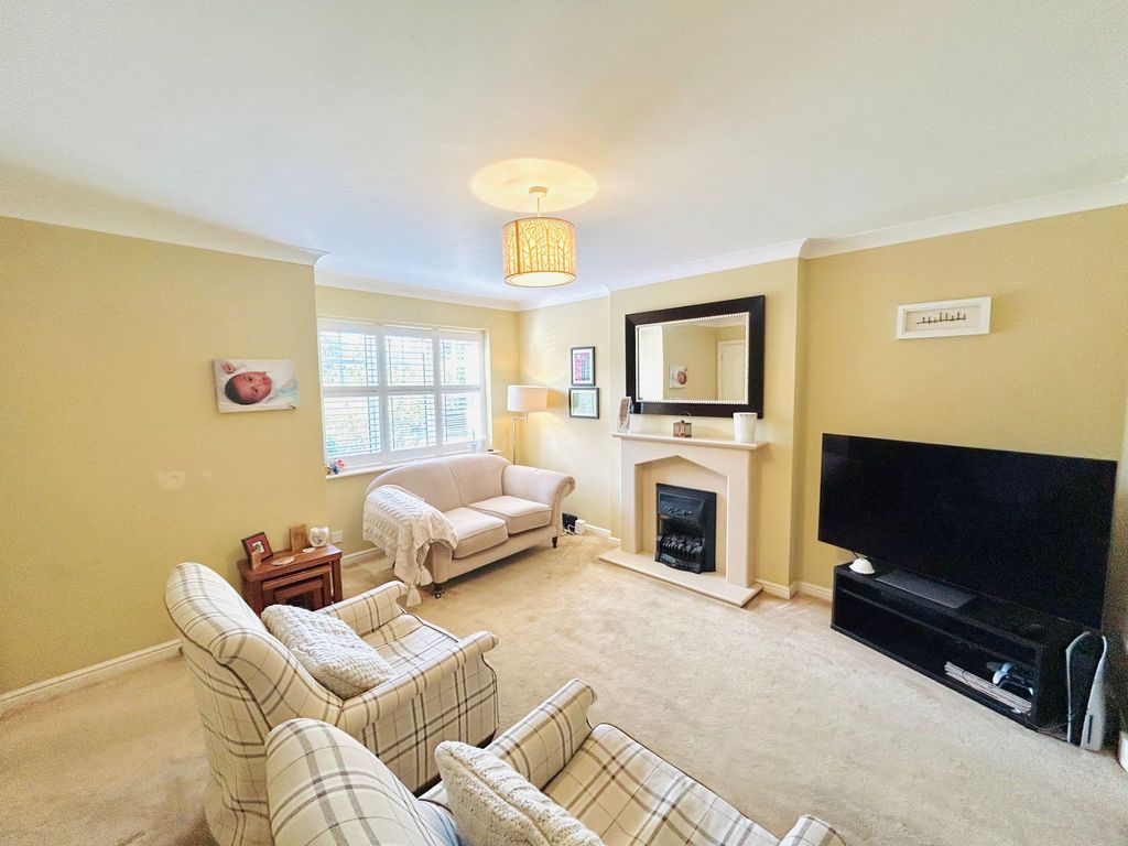 Property photo 2 of 22