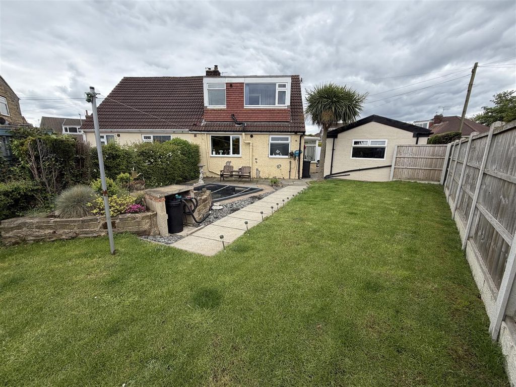 Property photo 2 of 22