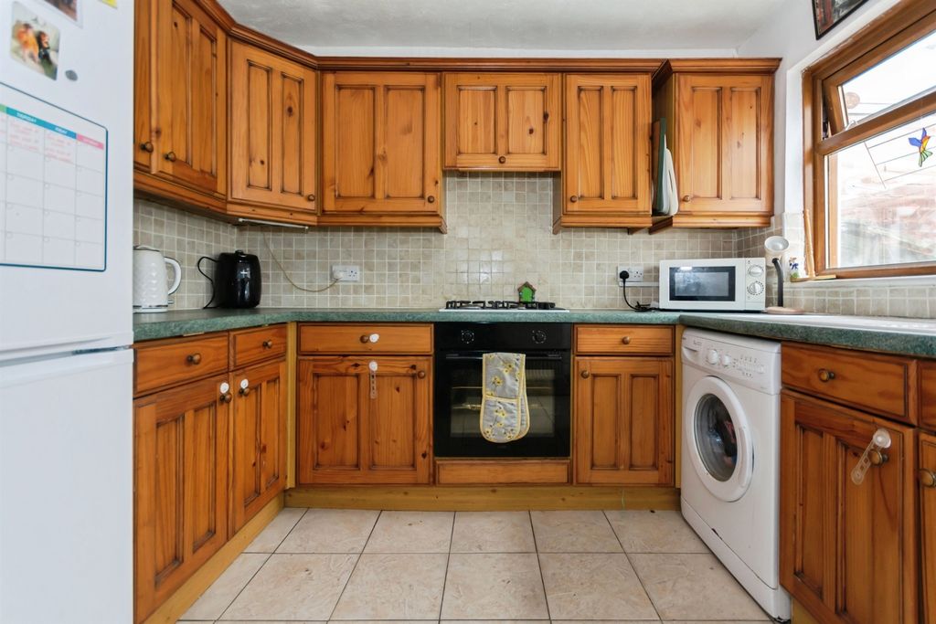 Property photo 3 of 17