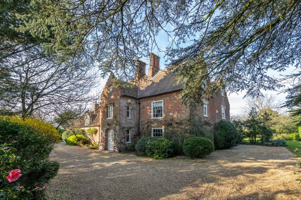 Property photo 1 of 31