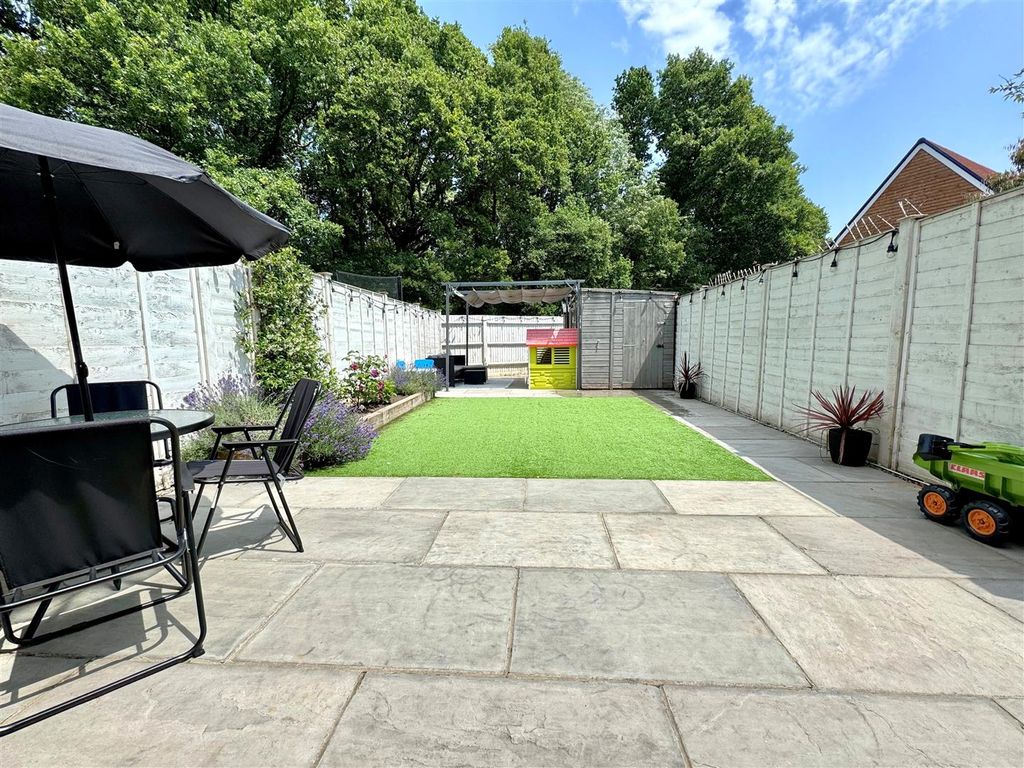 Property photo 2 of 15 Garden 2.Jpg