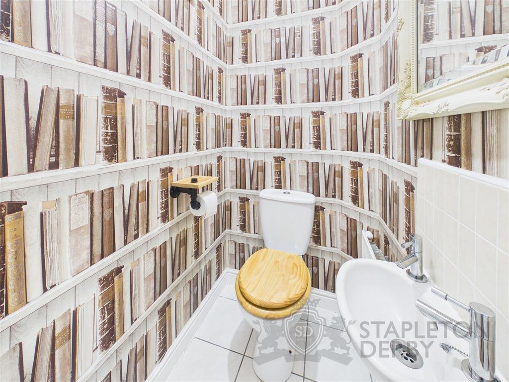 Property photo 3 of 16 Cam04709G0-Pr0324-Still013.Jpg