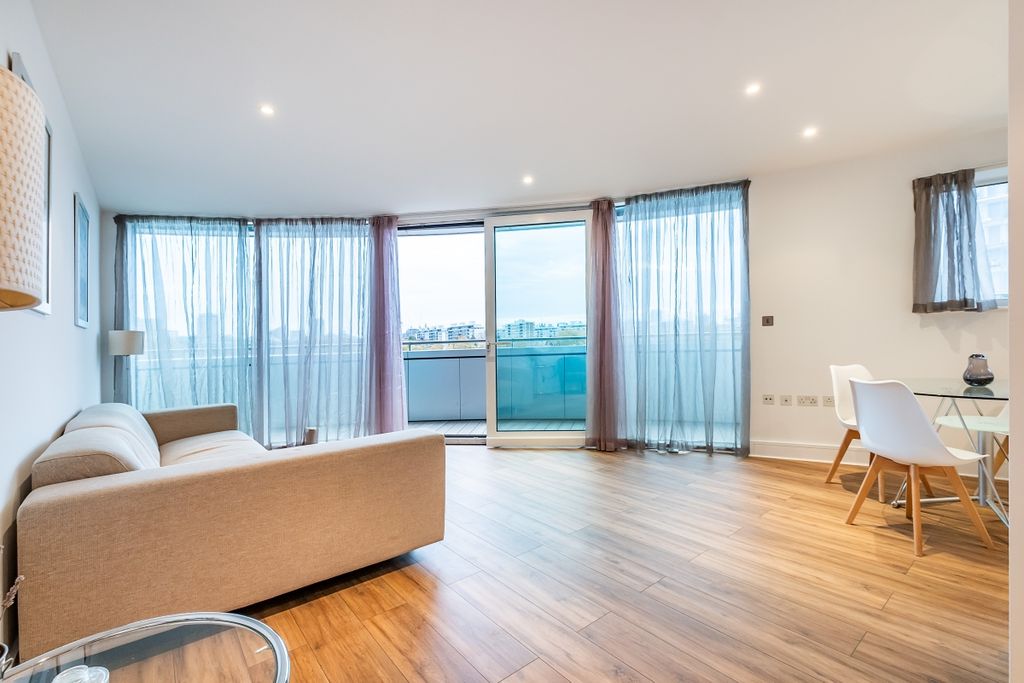 Property photo 3 of 11 Howard-Building-01