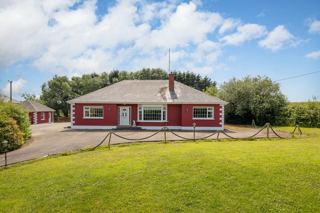 Property photo 1 of 21