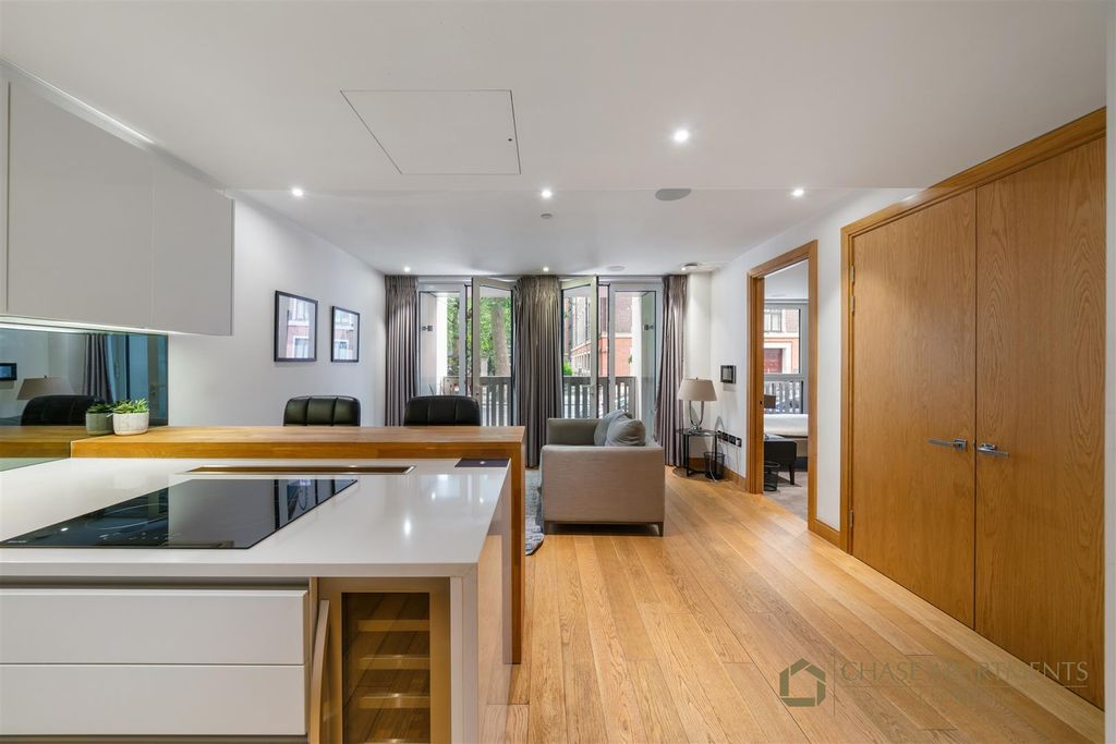Property photo 1 of 12 The Courthouse Sw1P 2Du-4.Jpg