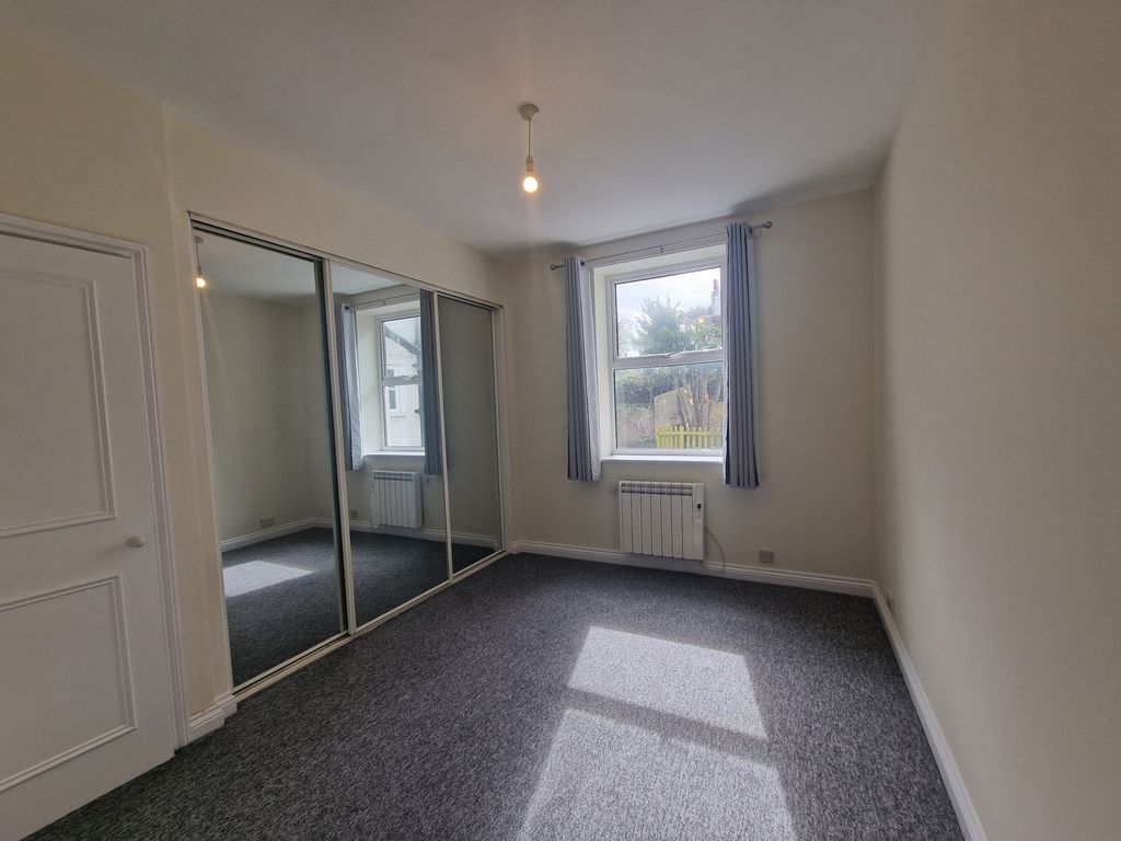 Property photo 3 of 8 Photo 1