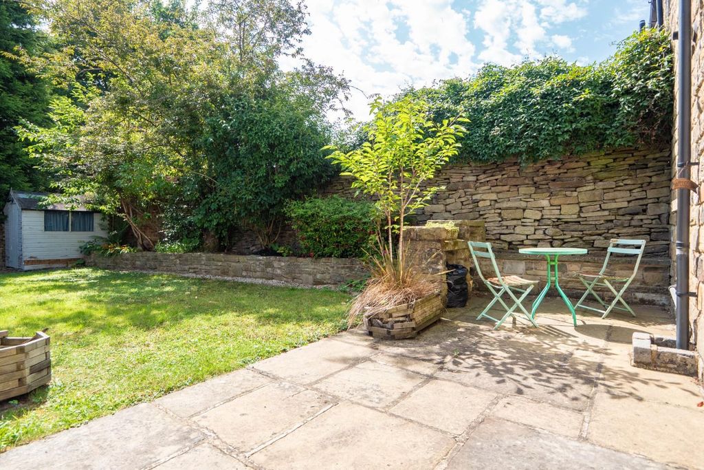 Property photo 3 of 24 Garden