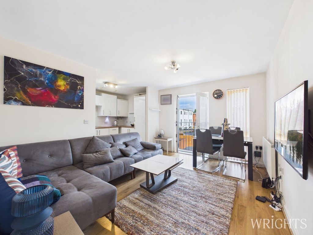Property photo 2 of 18
