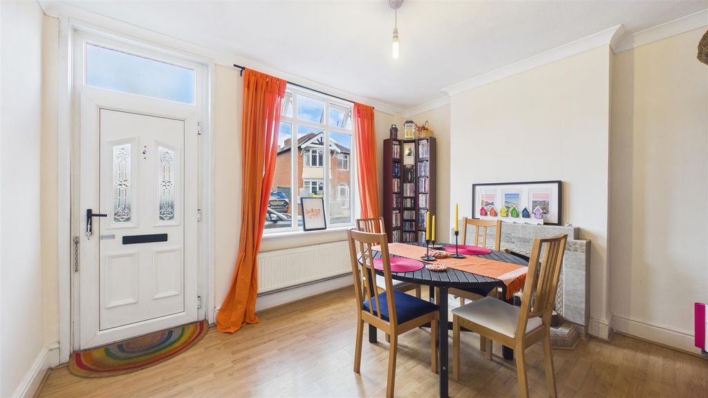 Property photo 3 of 16 Cam05101G0-Pr0147-Still001.Jpg