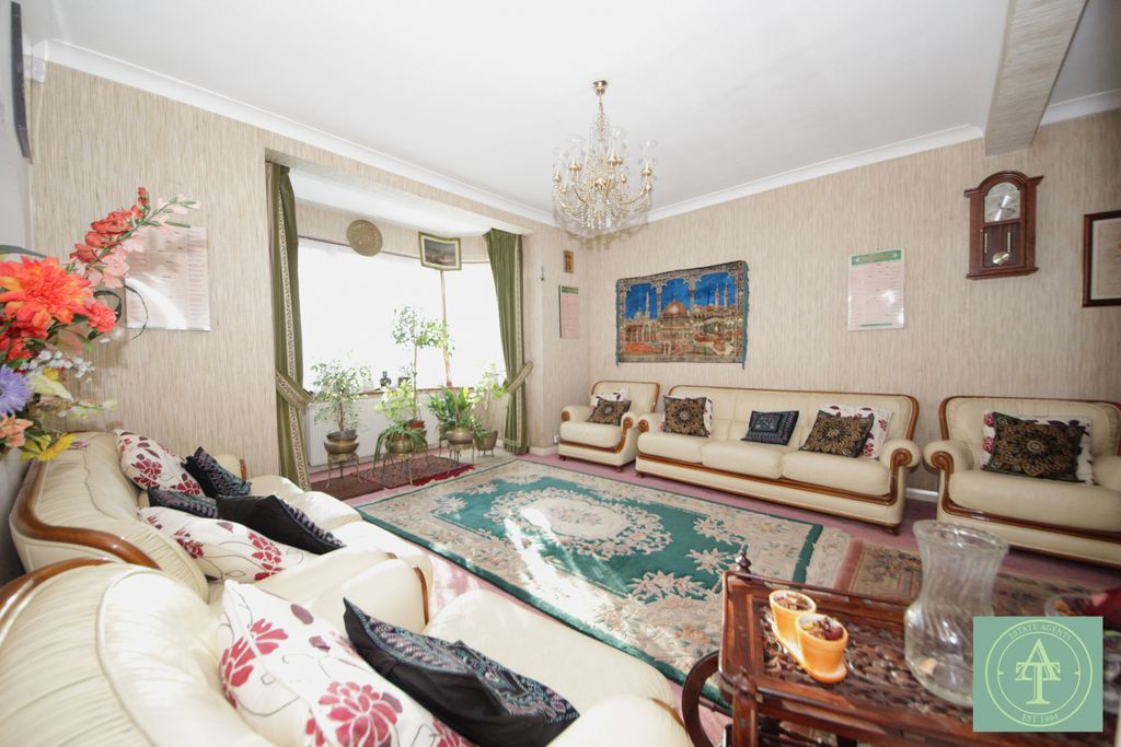 Property photo 2 of 20 Gallery