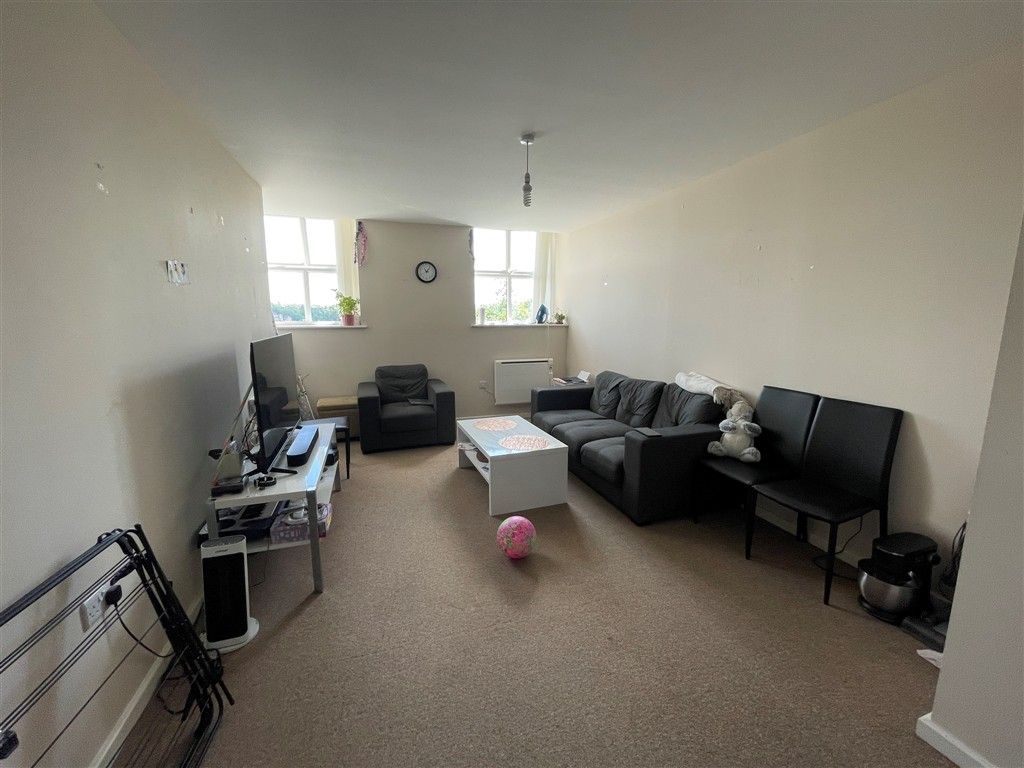 Property photo 3 of 7